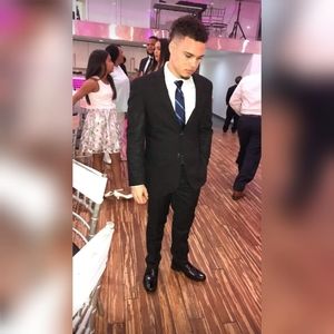 Meet your Posher, Gregory